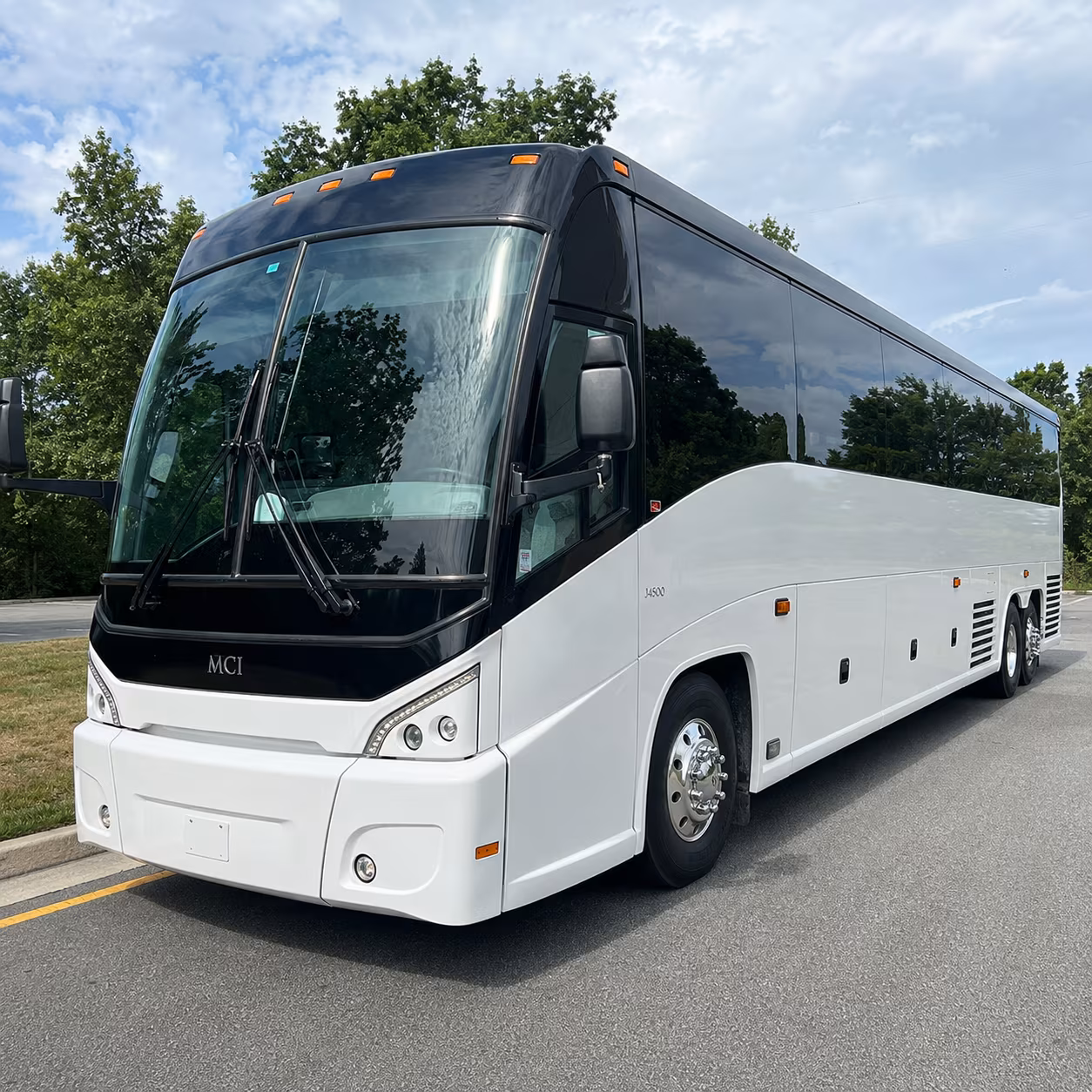 shuttles for the international bar b q festival and romp bluegrass festival